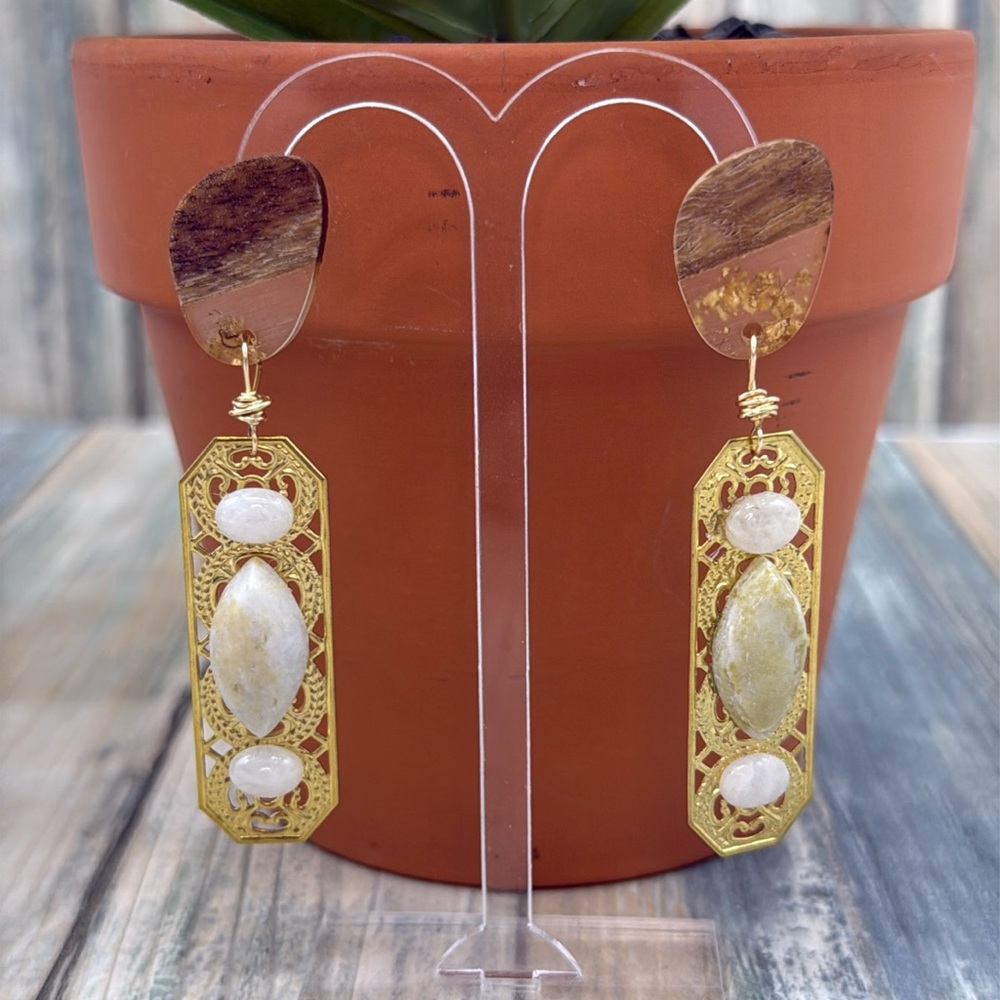 🌟Adorned Crown Jewelry assemblage filigree Wood post quartz cabochon earrings